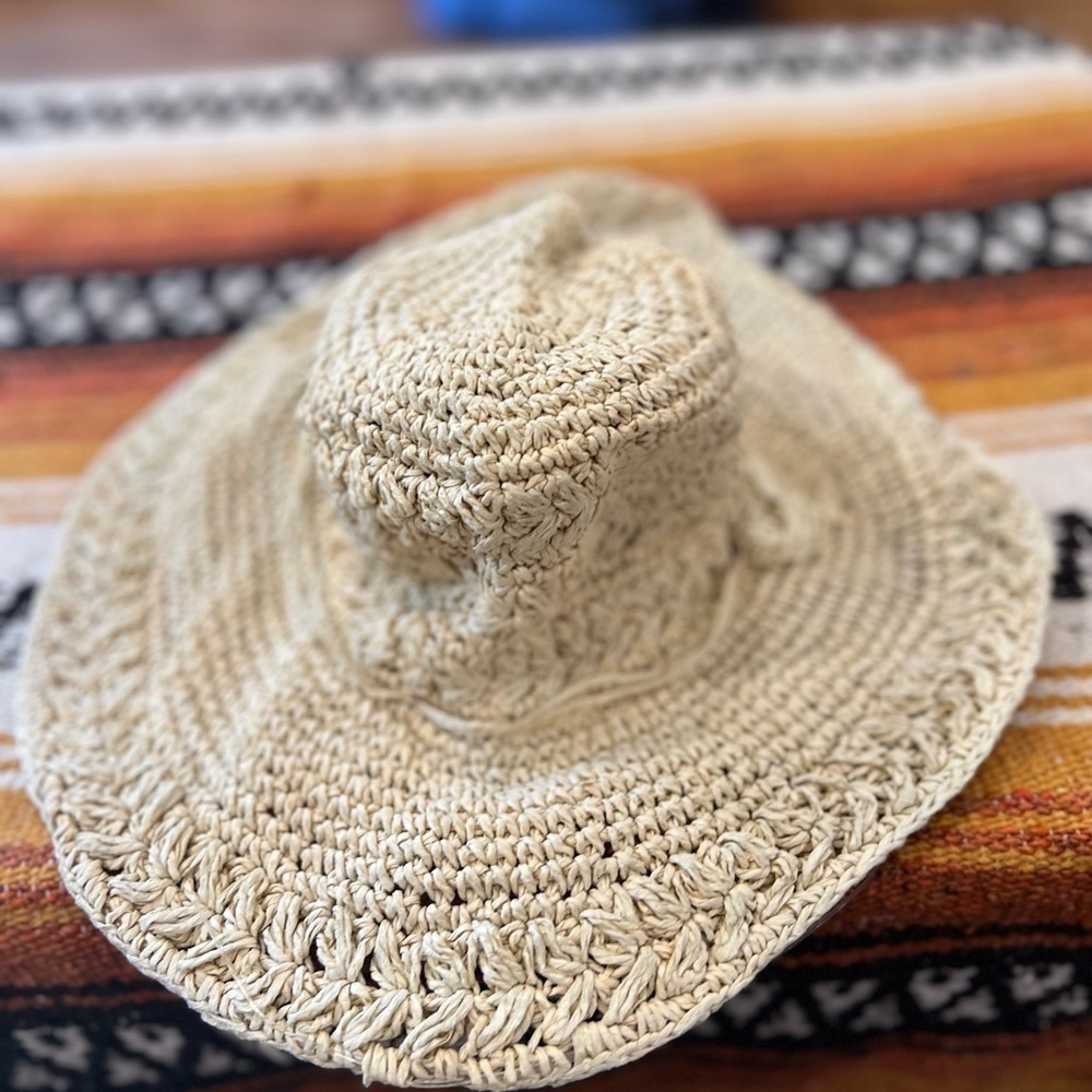 Capelli sun hat in GUC - Picture 3 of 6